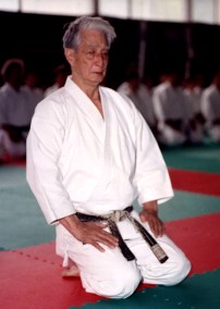 Hidetaka Nishiyama ( 10 Dan)